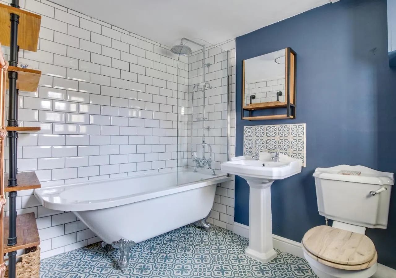 Pebble Beach Cottage Brighton 0*,  United Kingdom