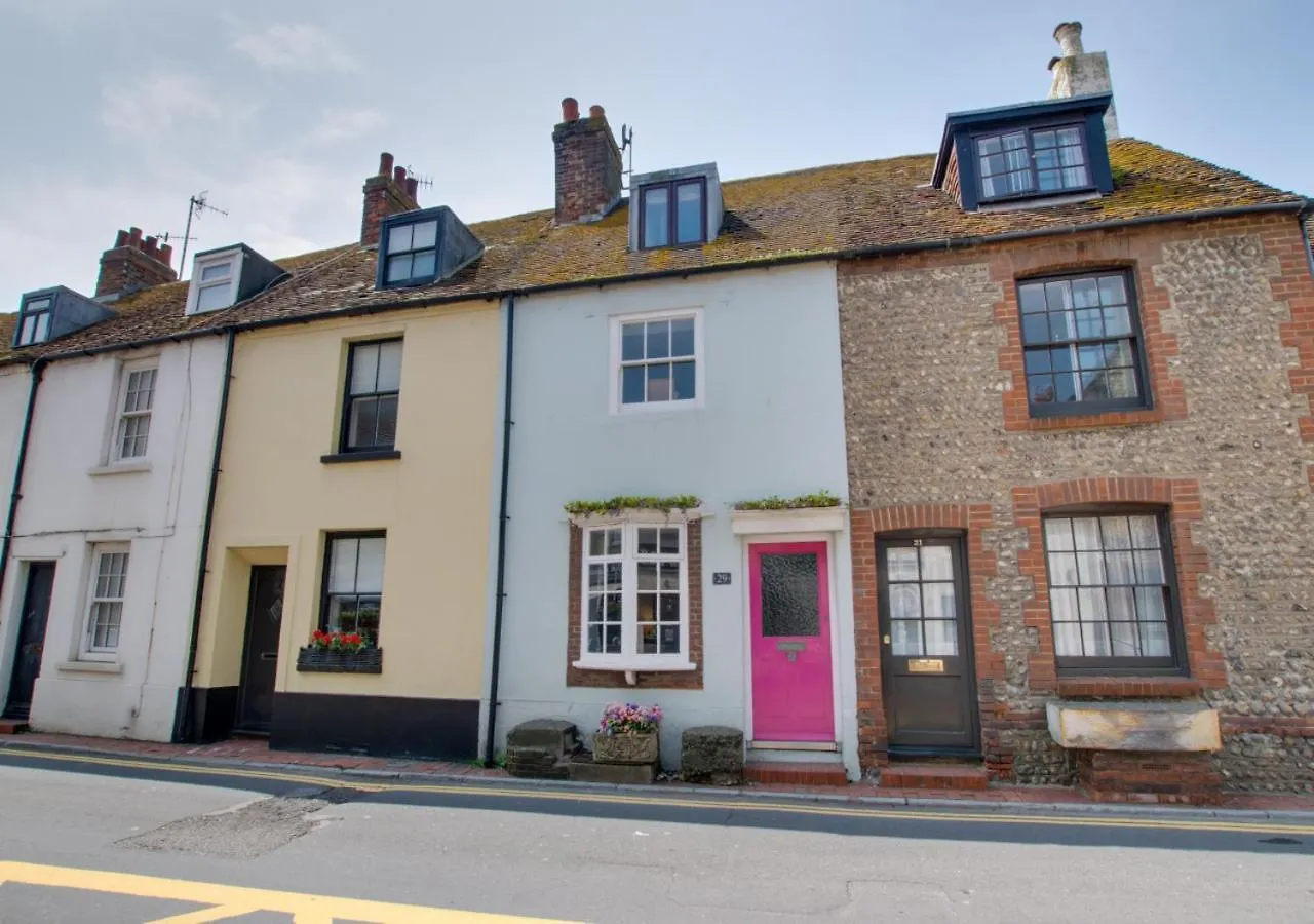 Pebble Beach Cottage Brighton Holiday home